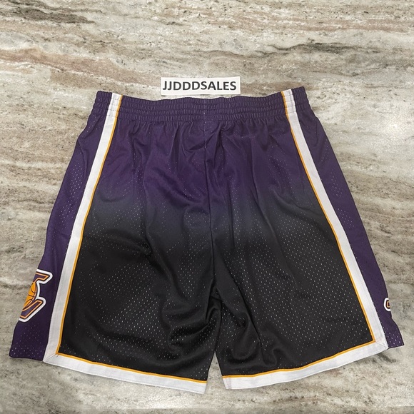 Mitchell & Ness LA Lakers 09 Fadeaway Swingman Basketball Shorts Men’s Size XL - Picture 2 of 10